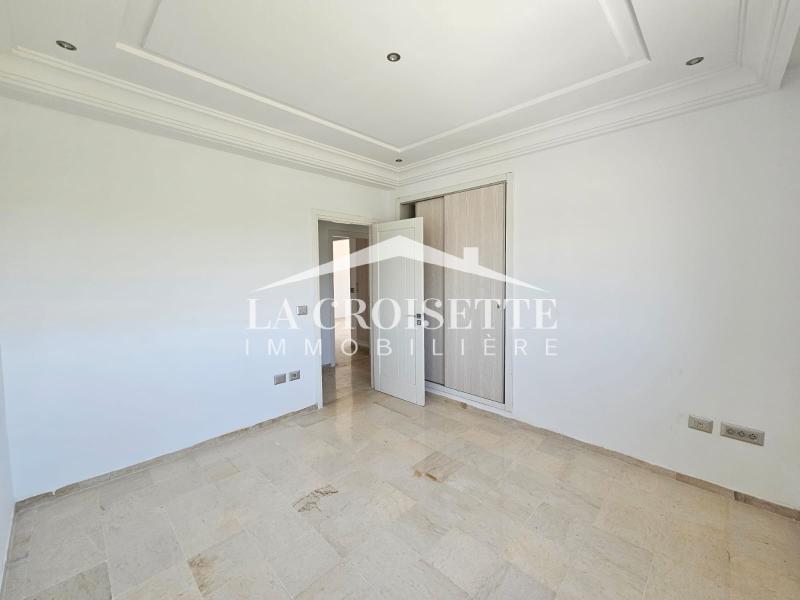 Appartement S+3 à La Soukra
